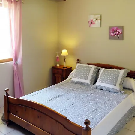 בית נופש Au Cayroux By Interhome